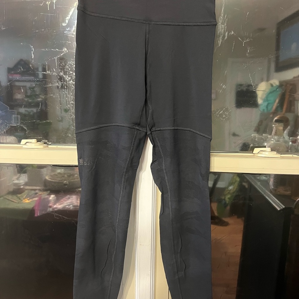 Limited edition sheer will high rise tight camo  size 8